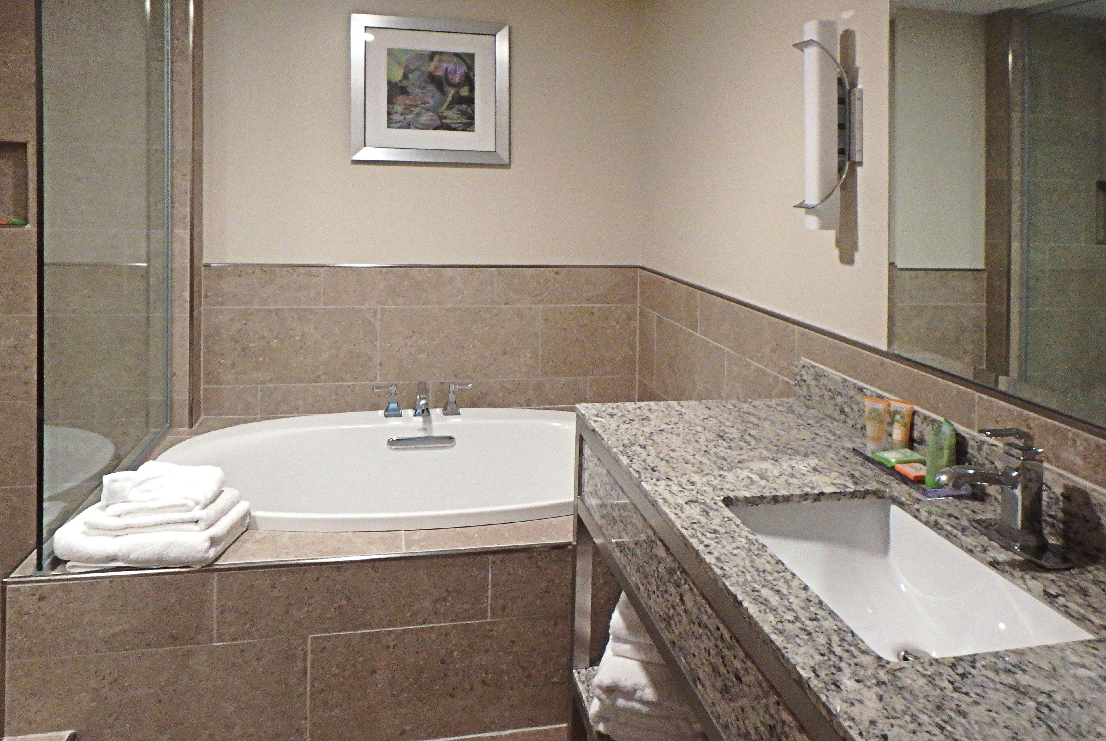 Отель Wyndham Garden State College Boalsburg Экстерьер фото