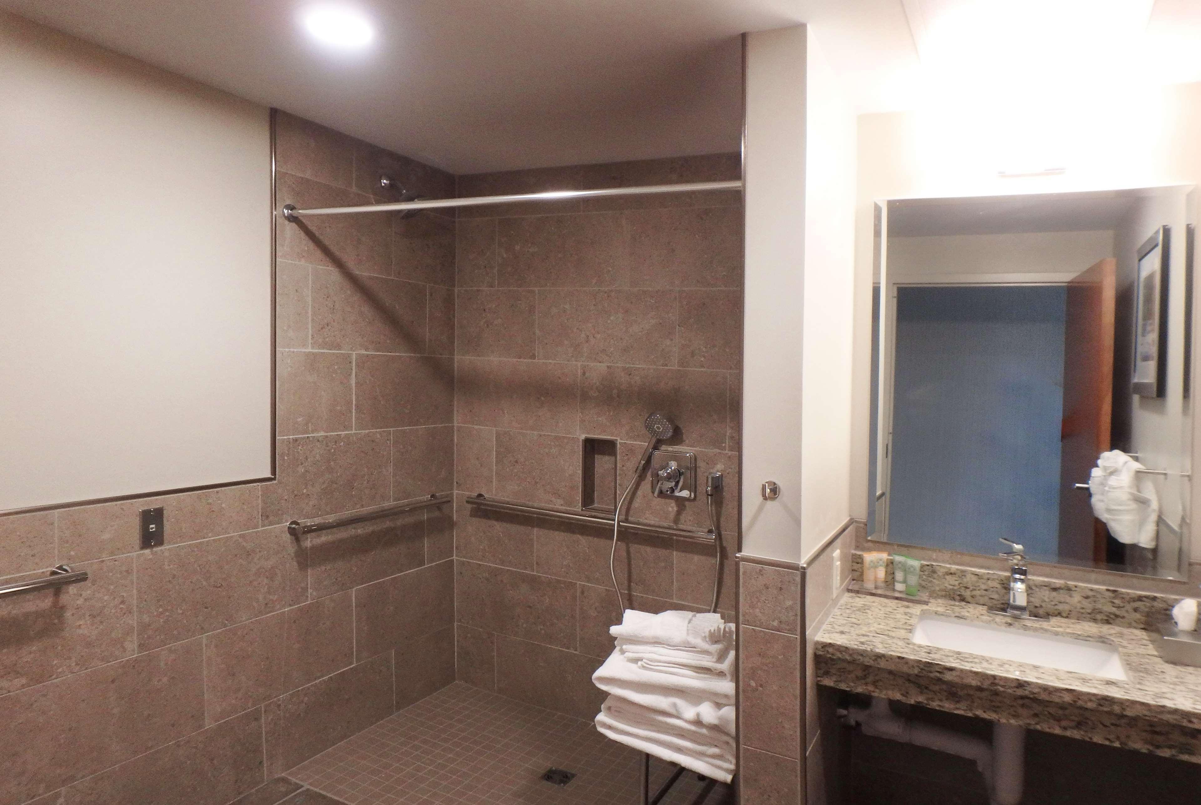 Отель Wyndham Garden State College Boalsburg Экстерьер фото